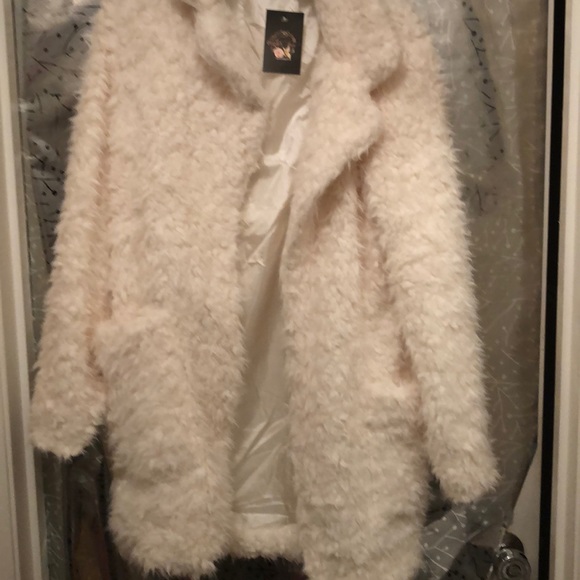 Ivory fur coat - Picture 2 of 3